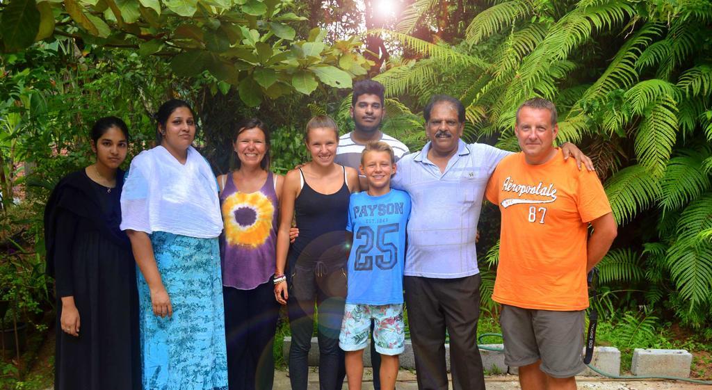 Haniffas Holiday Inn Kandy Buitenkant foto