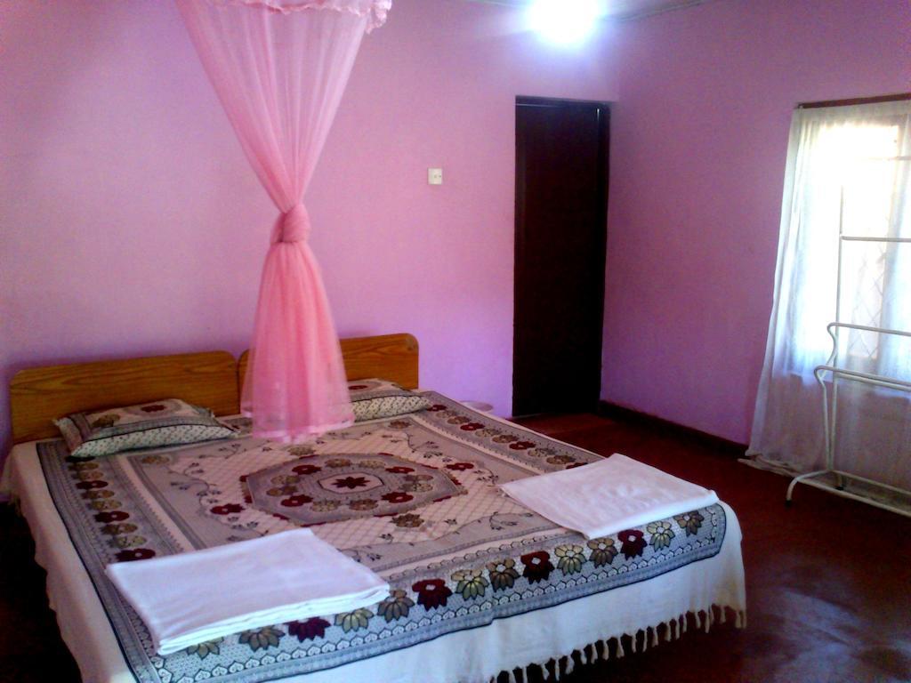 Haniffas Holiday Inn Kandy Kamer foto